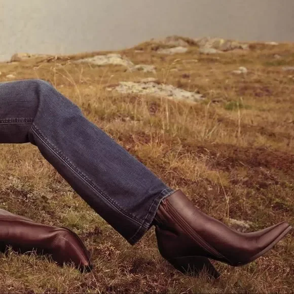 NEW Jeffrey Campbell Flynn Burgundy Boots Size 6 - Picture 3 of 15